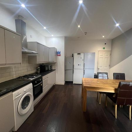 Deluxe Ensuite Double Room With Ensuite Coventry Bagian luar foto